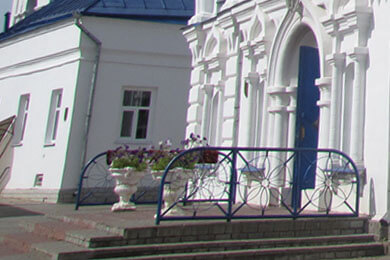 Puzzle church spring