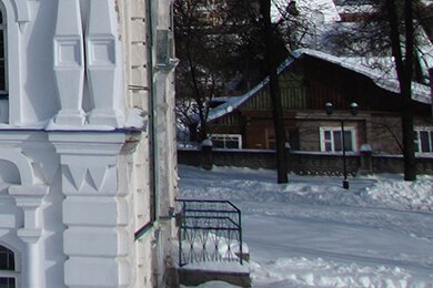 Puzzle church spring